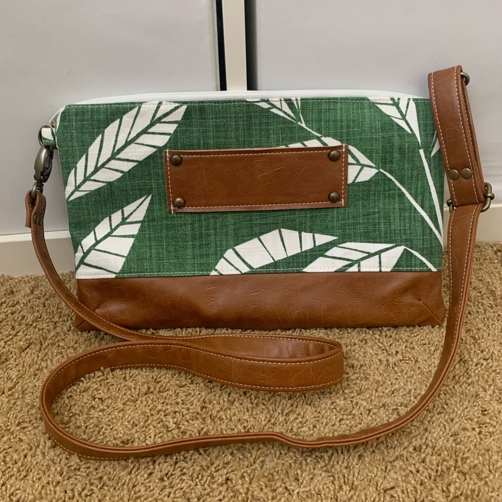 Clutch/ Crossbody purse handmade in USA by Project Free to Fly